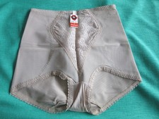 TRIUMPH poesie stramme Mieder-