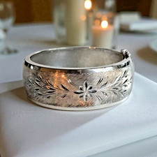 * Opulenter Damen Armreif /