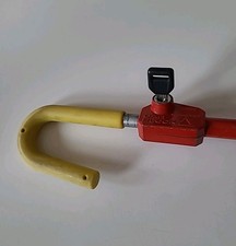 Lenkradkralle, Pedalschloss