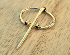 Fibel Bronze Ringfibel klein für Beinwickel verzierter Wikingerschmuck Wikinger