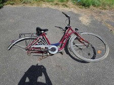 Defektes Damenfahrrad von