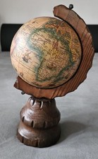 0615) Globus Weltkugel Weltkarte  Tischglobus Holz  Drehbar   Höhe ca. 33cm