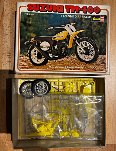 Revell suzuki 400 motorrad - revell,