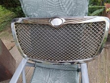 Bentley-Style Kühlergrill Chrysler 300c Bj 2003-2008, unbeschädigt 