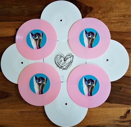 Singles coloured vinyl - x, 7"