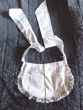 Servierschürze Weiß mit Spitze und Rüschen  Nr. 2