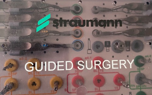 Straumann guided surgery - straumann,