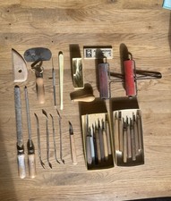 Künstlerwerkzeug Konvolut von Werkzeugen für Ton Linol Holzschnitt Speckstein