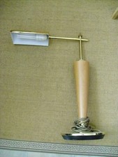 Schreibtischlampe - Peters Design Serie Genus - Messing/Holz