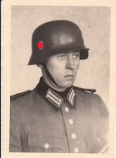 Portrait - Stahlhelm - M35 - Polizei - Polizeidivision