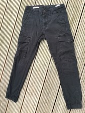 Cargohose in schwarz, Größe 28/30, von Jack and Jones