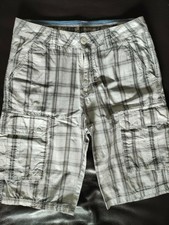 kurze Bermuda- Cargo- Hose von FOR FRIENDS, Gr. S, Weiß/Grau kariert, Baumwolle.