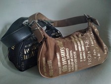 2 neuwertige Handtaschen, Wildleder