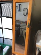 Schmuckschrank mit Spiegel Spiegelschrank zum Hinstellen Kasten verschließbar