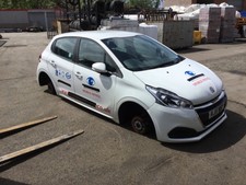 2016 Peugeot 208 Active HDI Breaking weiß Beifahrerseite wing mirror