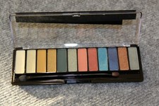 LIDSCHATTEN PALETTE VON RIMMEL MAGNIF´EYES 009 JEVEL ROCKS 14,16 G 12 FARBEN 