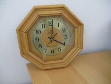 Wanduhr Funkuhr helles Holz von Meisteranker guter Zustand