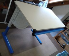 Schreibtisch für Schüler von " Inter Link´s "