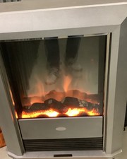 Elektrokamin/Heizung Elektrischer Heizlüfter 2000W E Kamin Feuereffekt Deko