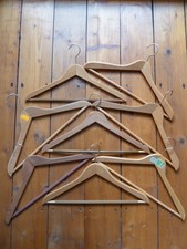 8 KLEIDERBÜGEL aus Holz mit Hosensteg diverse Modelle