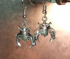 Fledermaus Ohrringe 1 Paar silber Modeschmuck Halloween Gothic Spuk Vampir Natur