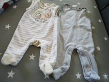 Baby Club Strampler Gr.50 beige Hund + Feetje Gr.62 grau geringelt neuwertig