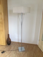 Stehlampe großer Schirm Design Plissee weiß 