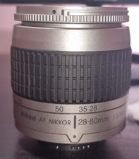 Nikon AF NIKKOR 28-80 mm F/3.3-5.6 G Objektiv