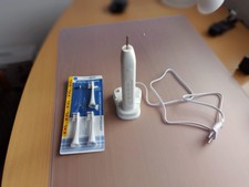 Elektrozahnbürste Eurodont     Mit 1 Reservenbürsten -Aufsatz