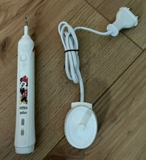 Oral-B Junior Minnie Maus - Elektrische Zahnbürste inkl. eines neuen Aufsatz