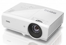 High End FULL HD BenQ MH741 4.000 AnsiLumen Beamer 10.000:1 Kontrast, 2xHDMI