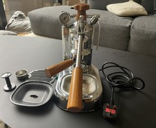 La Pavoni Professional Lusso mit Holzhebel Espressomaschine, Milchaufschäumer.