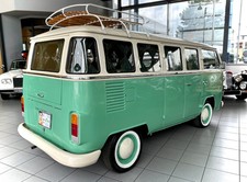 *MÄRCHENHAFTE KULT-IKONE* Volkswagen VW T2 9-Sitzer Bus 1980 im Oldtimer Museum