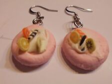 Ohrringe runde rosa Waffel mit Sahne sowie Früchte  aus Kunststoff 4587