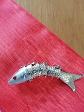 Silber-goldfarbener Anhänger Fisch beweglich Schmuck Deko Geschenk Sammler