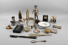 L38B26- Konvolut Metall, ua Blechspielzeug, Schale mit Putto 19.Jh., Figuren