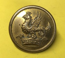 GROSSE MESSING-LACKIERUNG KNOPF SELTSAMER HAHN/DRACHE AUF KRONE VON HAYWARD 26 MM SEHR GUTER ZUSTAND