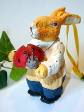 Osterhase +Marienkäfer Holz Figur Hase Ostern Pappmache Handarbeit Easter Rabbit