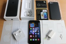 Apple iPhone 7 Plus - 32GB - Schwarz (Ohne Simlock) Smartphone