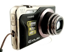 Casio Digitalkamera-,EXILIM EX-H10 12,1 MP mit Zubehör Batterie-Ladegerät