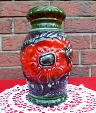Boden-Vase Blumen-Vase gemarkt Grün / Rot Blumen/Relief-Muster Retro / Vintage