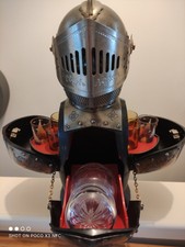 Seltene mittelalterliche Gepanzerte Ritter Dekanter Flasche Alkohol trinkt Schnapsglas