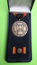 Orden Ehrenmedaille der Bundeswehr  Mit  Etui Und Bandspange ,siehe Bilder ! 