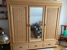 großer Kleiderschrank Kiefer o. Fichtenholz 3 Abteilungen mit Spiegeltür 2m x 2m