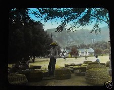 GLAS MAGISCHE LATERNE SCHIEBE HERREN MIT KÖRBEN C1920 JAPANISCH JAPAN