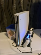 Sony PlayStation 4 Pro Weiß 1TB SSD 2 Controller 6 Spiele CHU-7116B