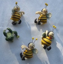 Hängefiguren Cliffhänger Figur Rand einhängen Bienen Frosch 5 Stück Randhänger