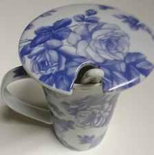 4 Grosse Teetassen, 4 Glasschüsseln, Tasse mit Deckel u.Löffel