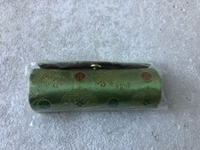 Lippenstiftetui grün gemustert Druckknopf Spiegel innen Etui unbenutzt