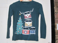 Exz Zustand, Fat Face Jungen grün Volkswagen Campervan Baum Weihnachten T-Shirt, 10-11 Jahre